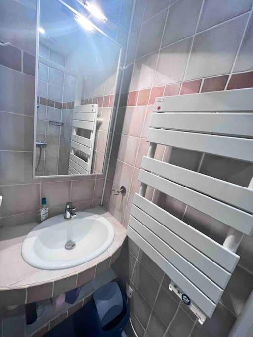 Super Appartement T2 Proche De Tour Eiffel Paris Exteriör bild