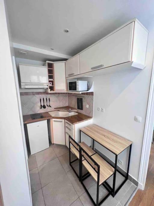 Super Appartement T2 Proche De Tour Eiffel Paris Exteriör bild